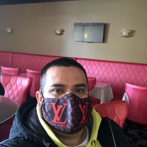 Meet your Posher, Noe